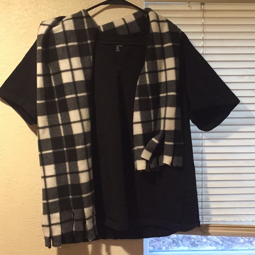 V neck tee